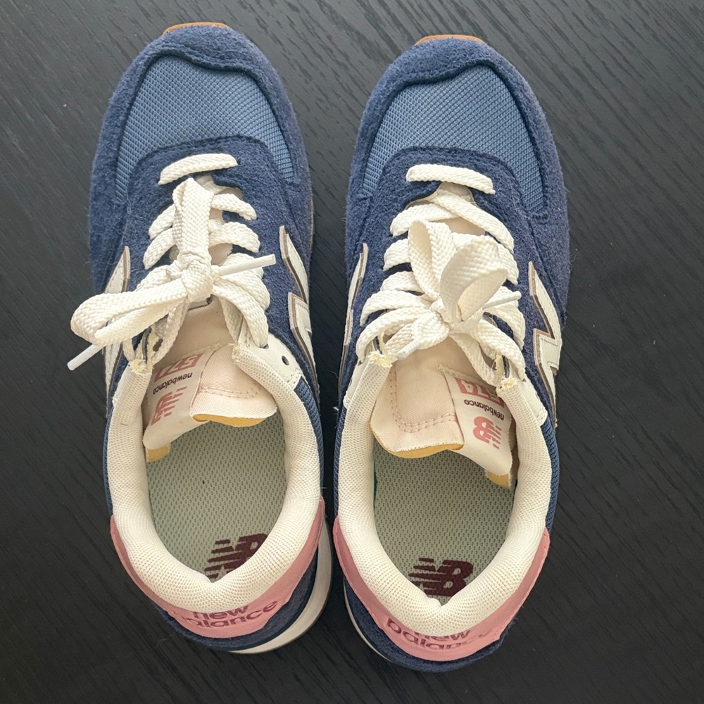 New Balance Women’s 574 sneakers